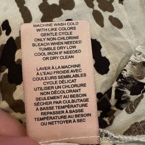 Philosophy Women’s Blouse Size L Animal Print Button Front Short Sleeve - Picture 6 of 6